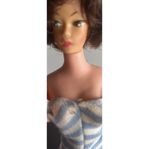 Unique Bubble Cut Brunette, Doll‎ w Original Swimsuit•Shoes & Stand•Barbie- Rare - Picture 6 of 16